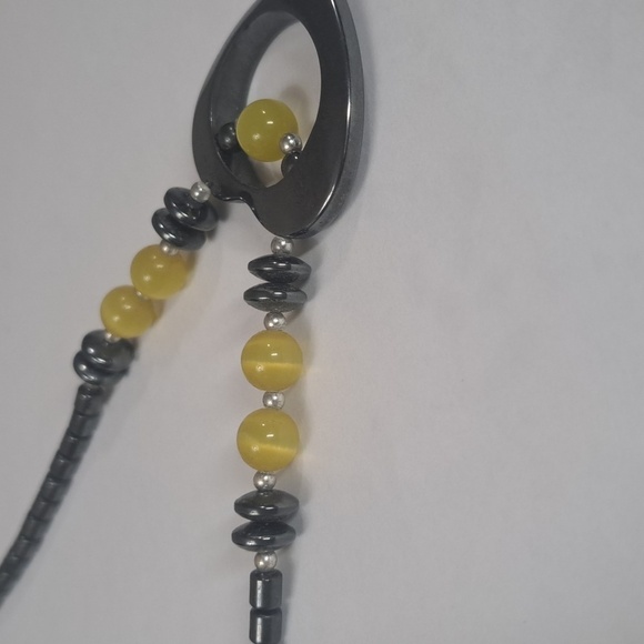 Hematite Heart Pendant Necklace with Yellow Cats Eye Beads - Picture 9 of 10
